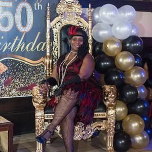 Meet your Posher, Lorie